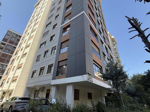KOZYATAĞI KOCAYOL CADDESI 2+1 GENİŞ KİRALIK DAIRE