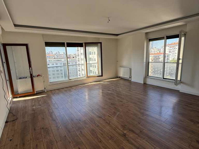 KOZYATAĞI KOCAYOL CADDESI 2+1 GENİŞ KİRALIK DAIRE