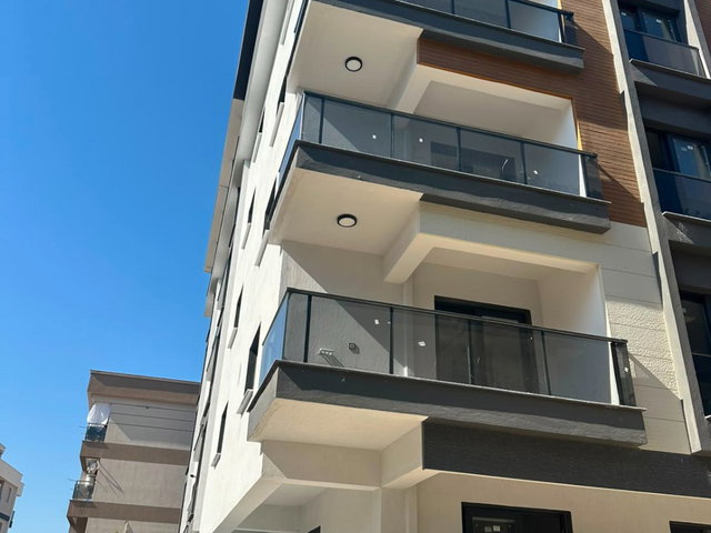 226 SEYREK’TE ÜNİVERSİTEYE YÜRÜME MESAFESİNDE SATILIK 1+1 SIFIR DAİRE