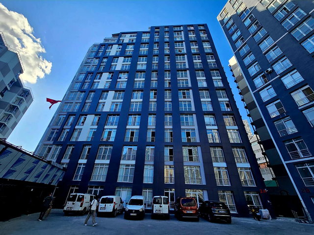 HAYATPARK4 SITESI 8.KAT AÇIK MUTFAK AVANTAJLI SATILIK 2+1 DAIRE