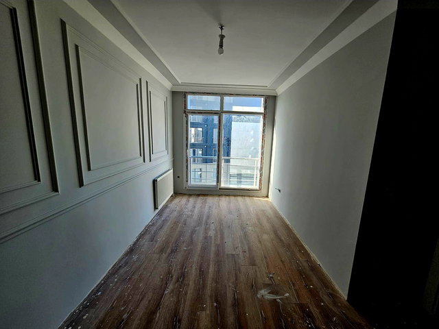 HAYATPARK4 SITESI 8.KAT AÇIK MUTFAK AVANTAJLI SATILIK 2+1 DAIRE