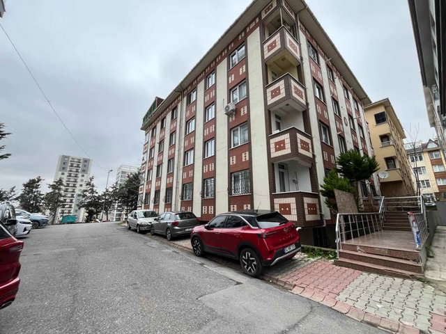 ÜMRANIYE ÇAMLIK'TA İFM YAKINI, 2+1, 105M² SATILIK DAIRE