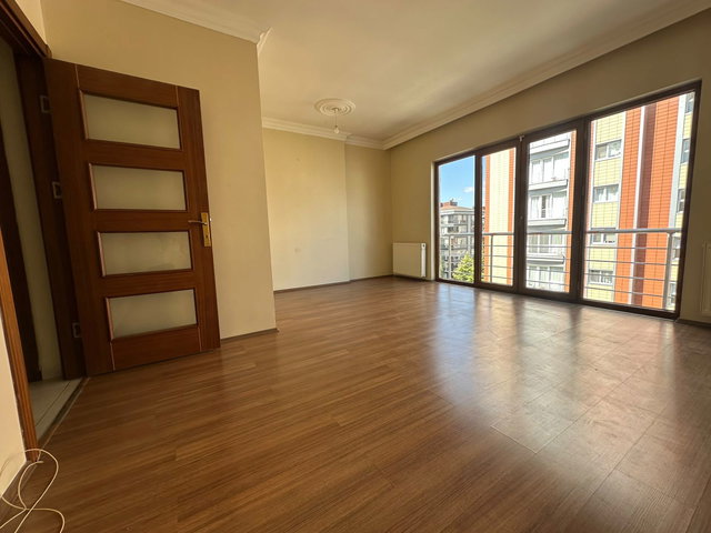 ŞERIFALIDE 75 M² NET GIYINME ODALI 2+1 KIRALIK DAIRE