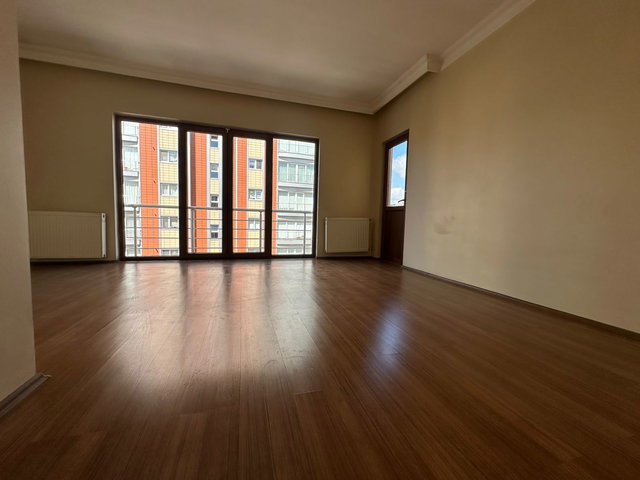 ŞERIFALIDE 75 M² NET GIYINME ODALI 2+1 KIRALIK DAIRE