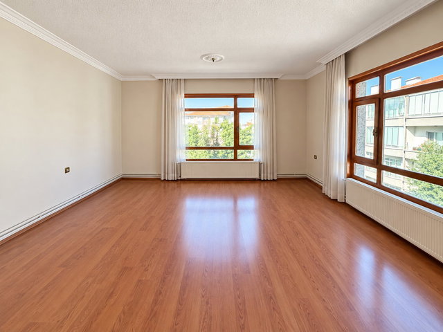 ÇANKAYA SANCAK MH TİFLİS CADDESİNDE SATILIK 4+1 DAİRE