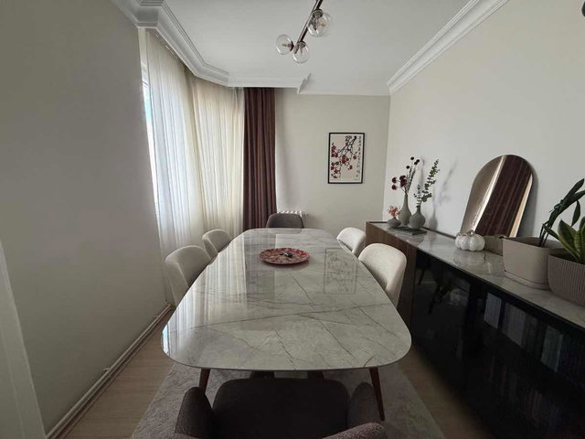 ATAŞEHİR İÇERENKÖY'DE METROYA YAKIN 3+1 GENİŞ FERAH KİRALIK DAİRE