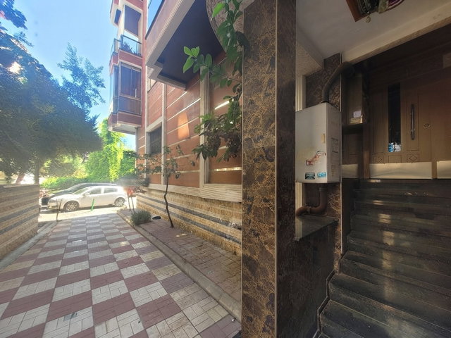 KARŞIYAKA DONANMACI SAHILE 100 M OTOPARKLI YENI BINADA3+1 KIRALIK DAIRE