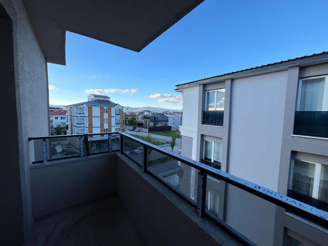 REMAX ARTIS'DEN DADAŞKENT'TE FUL EŞYALI KIRALIK 1+1 DAIRE