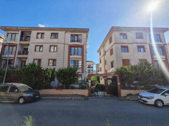 MİMAROBA'DA MERKEZI KONUMDA  2+1 SİTE İÇİ BAKIMLI DAİRE