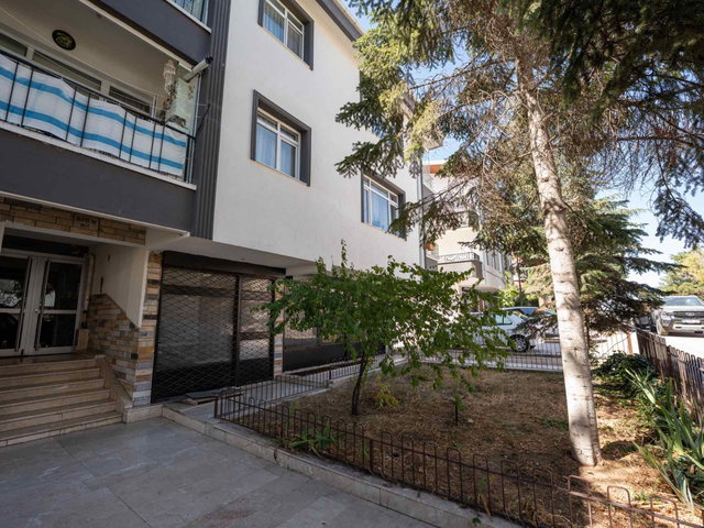 ÇANKAYA AYDINLAR MAH. SATILIK UYGUN FİYATLI 3+1 BOŞ DAİRE GENİŞ VE FERAH
