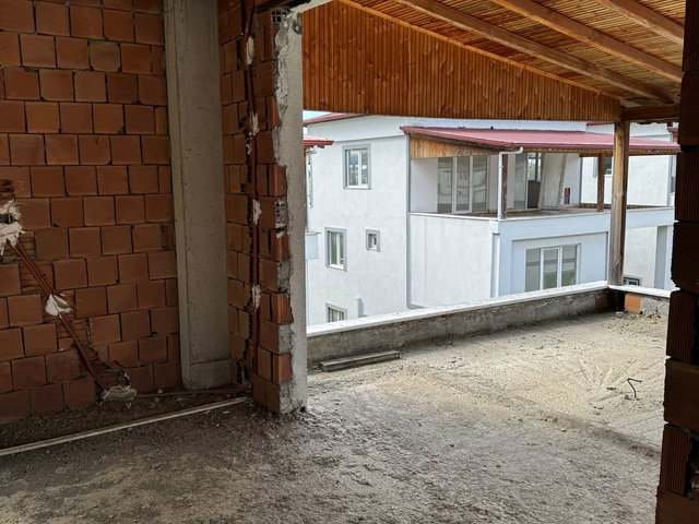 REMAX PARLA'DAN ÇARŞAMBADA SATILIK VILLA