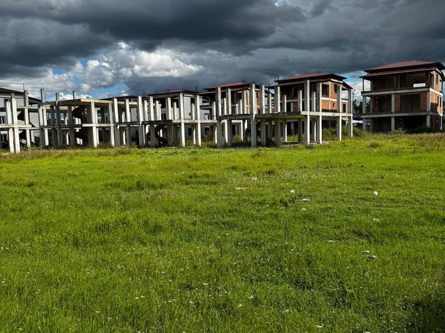 REMAX PARLA'DAN ÇARŞAMBADA SATILIK VILLA