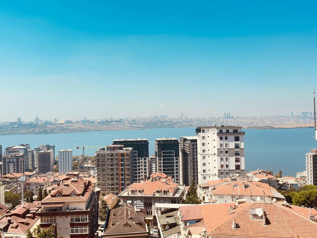 KÜÇÜKÇEKMECE BLUE GARDEN 1 SITESI'NDE GÖL MANZARALI 2+1 KIRALIK DAIRE