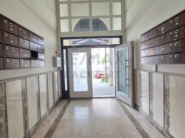 RE/MAX LACIVERT'TEN ABDURRAHMAN GAZI'DE 4+1 SATILIK DAIRE