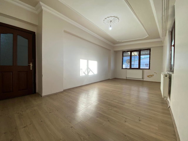 REMAX İLKE'DEN ŞEHİR MER. YONCALIK'TA 3+1 TERASLI SATILIK DAİRE