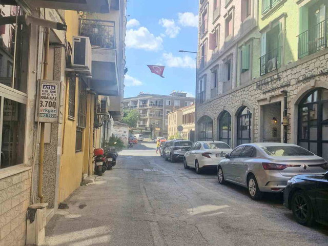 BUCA HASANAĞA PARKI YAN SOKAĞI KIRALIK 1+1 DAIRE  KIRALIK DAIRE  60 M²  1 + 1