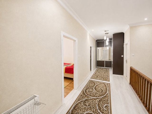 FAHRİ KAYAHAN ANA CADDE ÜZERİNDE SATILIK 7+1 DUBLEKS DAİRE