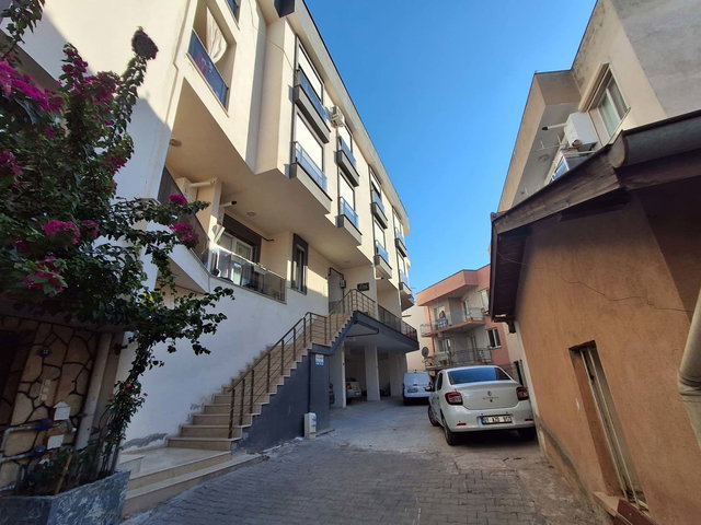 İZMİR SEFERİHİSAR MERKEZ 5 YILLIK 1+1 SATILIK KULLANIŞLI DAİRE