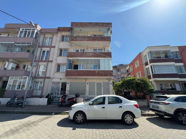 ÇANAKKALE ISMETPAŞA MAH. AMERİKAN MUTFAK ARA KAT 2+1 SATILIK DAİRE