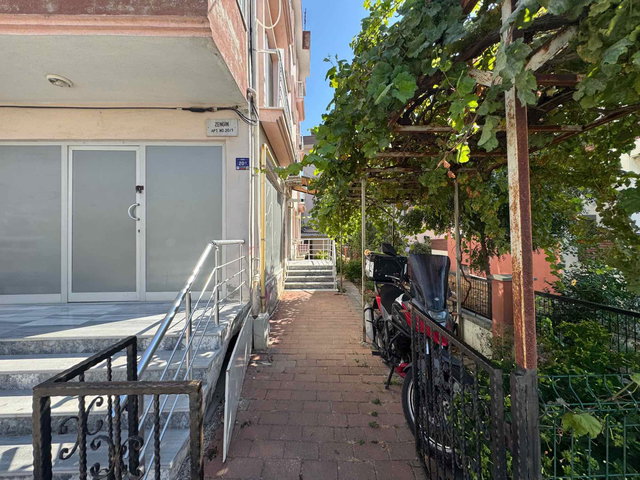 ÇANAKKALE ISMETPAŞA MAH. AMERİKAN MUTFAK ARA KAT 2+1 SATILIK DAİRE