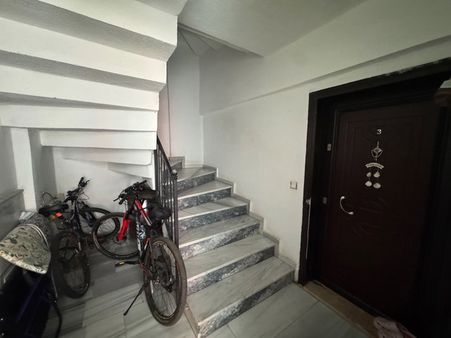 ÇANAKKALE ISMETPAŞA MAH. AMERİKAN MUTFAK ARA KAT 2+1 SATILIK DAİRE