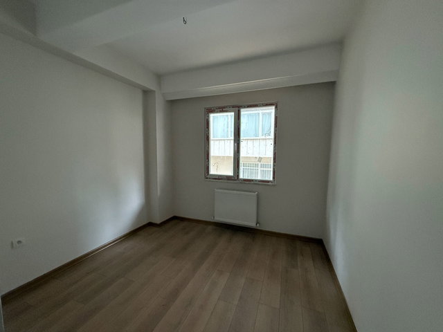 ALTAYÇEŞME MAH.ULAŞIMIN MERKEZİNDE 2+1 KİRALIK DAİRE