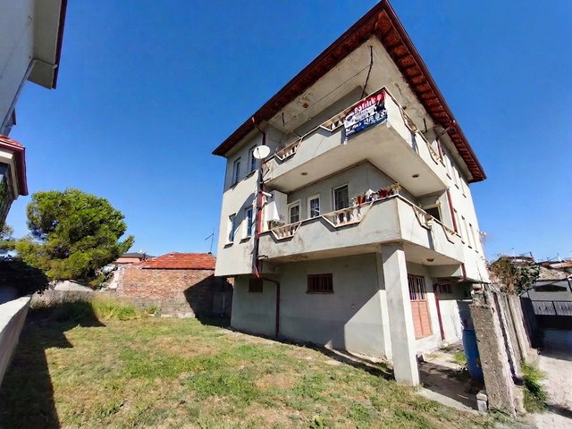 SAKARYA’NIN KALBİNDE 3 AYRI TAPULU 288 M² MÜSTAKIL EV