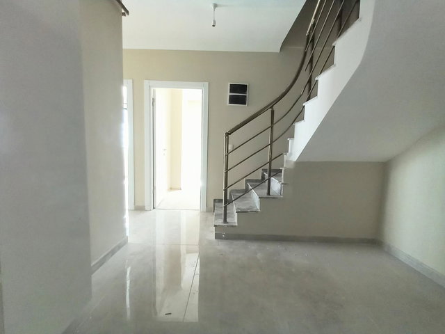 GEBZE BARIŞ MAH. VADI LIFE SITESI'NDE 4+1 DUBLEKS SIFIR DAIRE!