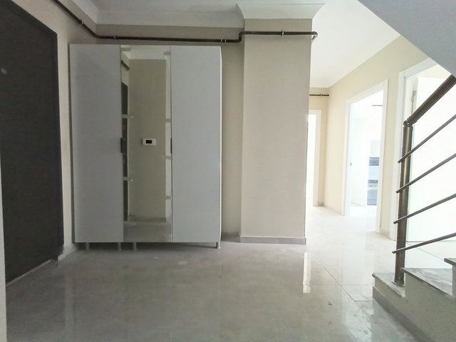 GEBZE BARIŞ MAH. VADI LIFE SITESI'NDE 4+1 DUBLEKS SIFIR DAIRE!