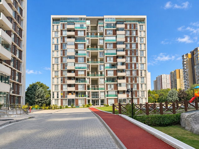 URANKENT MİRAGE BAHÇE KONUTLAEINDA PEYZAJ MANZARALI KİRALIK 2+1 DAİRE￼