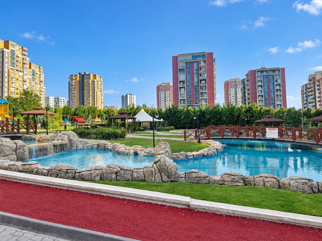 URANKENT MİRAGE BAHÇE KONUTLAEINDA PEYZAJ MANZARALI KİRALIK 2+1 DAİRE￼