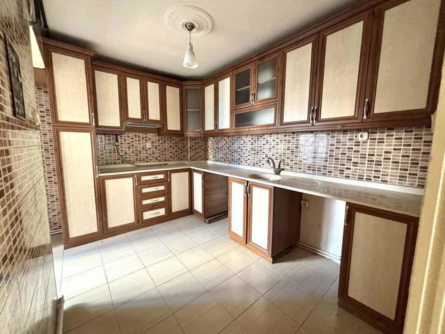 BUCA’NIN EN SAKİN MUHİTİNDE SATILIK 3+1 DAİRE