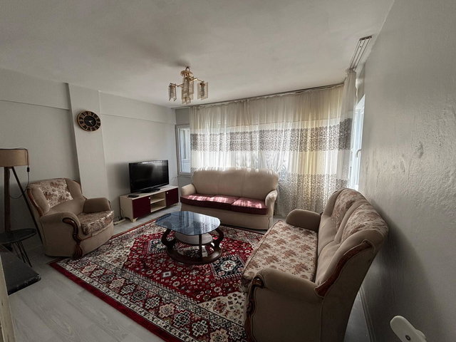 SAHİL MAHALLESİNDE SATILIK 2+1 DAİRE DENİZE BİR SOKAK