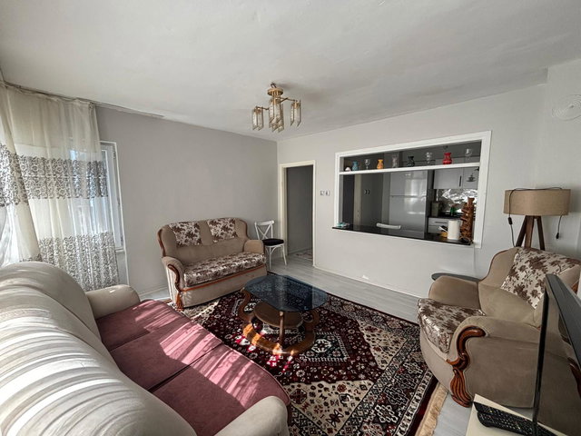 SAHİL MAHALLESİNDE SATILIK 2+1 DAİRE DENİZE BİR SOKAK