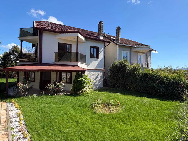 KADOVA EVLERİ’NDE 4+2, 275 M² BRÜT, 3 KATLI, SATILIK VİLLA