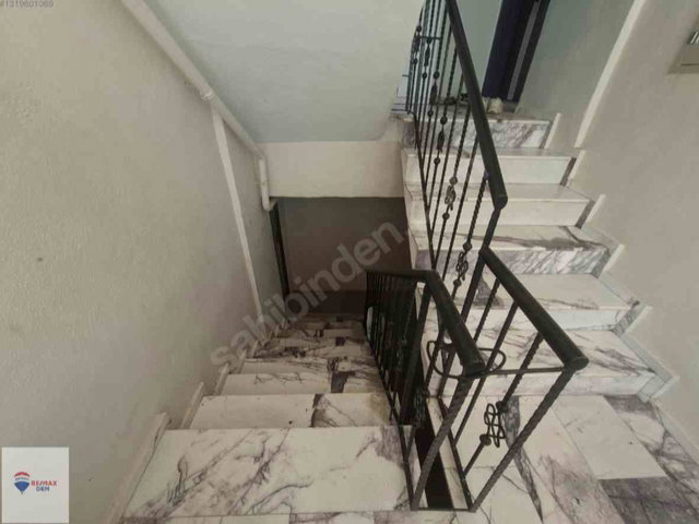 REMAX DEM'DEN AKŞEMSETTİN MAH 3+1 ARA KAT SATILIK FIRSAT DAİRE