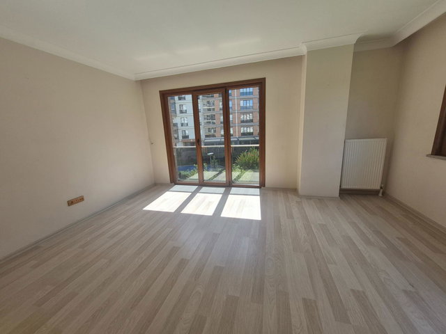 KURTKÖY SILTAŞ FLORA PARK’TA 1. KAT 2+1 ANKASTRE MUTFAKLI KONFORLU DAIRE