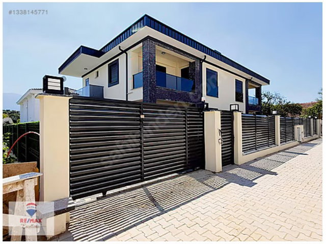 KARTEPE SARIMEŞE DE SATILIK 4+1 VİLLA