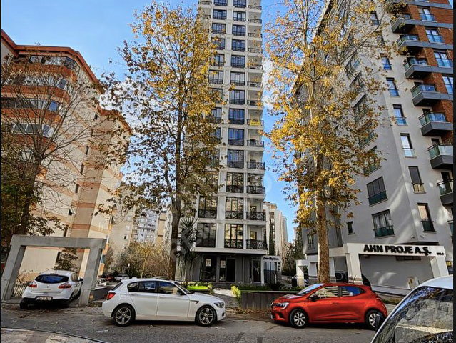 KADIKÖY/BOSTANCI MAH.METROYA ÇOK YAKIN SATILIK 2+1 DAİRE