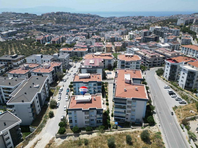 KUŞADASI DAMLAPARK SITESI’NDE HAVUZLU, EŞYALI 2+1 DAIRE