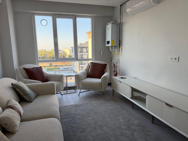 ÇORLU HATİP MAHALLESİNDE LÜKS EŞYALI 1+1 KİRALIK DAİRE