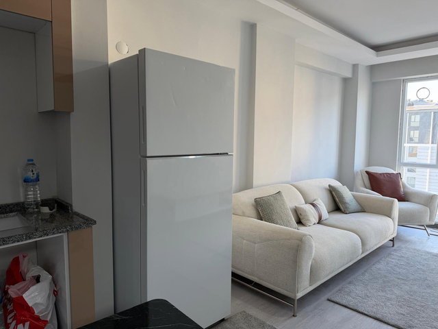 ÇORLU HATİP MAHALLESİNDE LÜKS EŞYALI 1+1 KİRALIK DAİRE