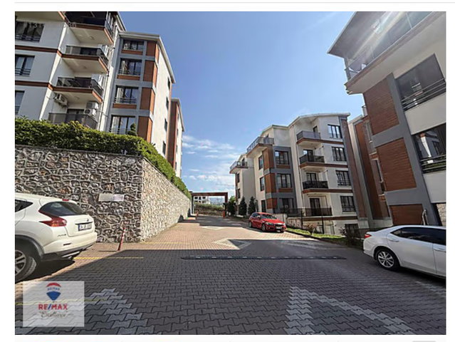 BAŞİSKELE FATİH MAH ÜSTPARK SİTESİ SATILIK 2+1 ARAKAT DAİRE