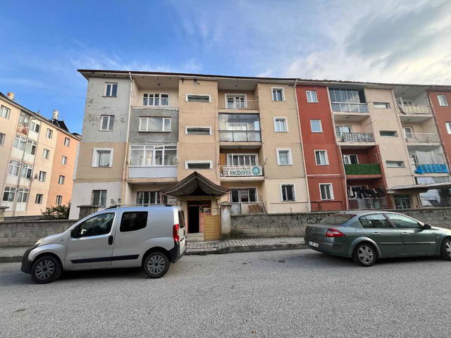 REMAX DEM'DEN YUNUS EMRE MAH FIRSAT SATILIK 2+1 DAİRE