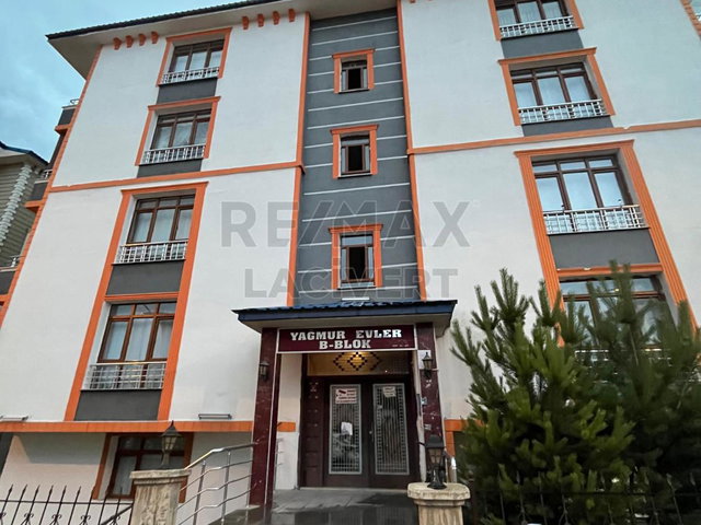 RE/MAX LACİVERT'TEN DADAŞKENT'TE SATILIK 3+1 DAİRE