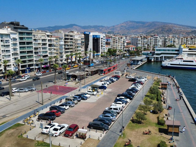 KARŞIYAKA DONANMACI’DA KİRALIK 1+1 | VAPUR İSKELESİNE 50 MT | 1.KAT