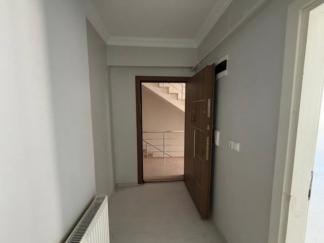 REMAX DIA’DAN CUMAYERİ’NDE CADDE ÜZERİ 2+0 KİRALIK DAİRE