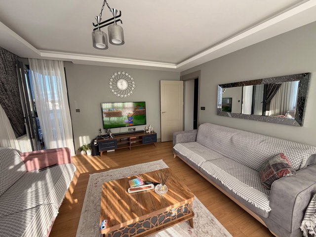 ALİBEYKÖY'DE SİTE İÇRESİNDE MANZARALI 2+1 SATILIK DAİRE