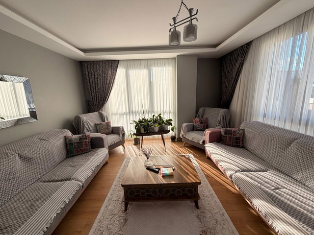 ALİBEYKÖY'DE SİTE İÇRESİNDE MANZARALI 2+1 SATILIK DAİRE