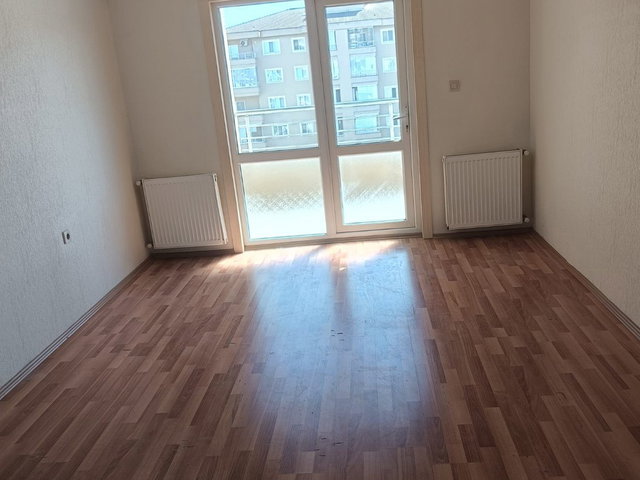 REMAX BEYAZ BAK GÖR YAŞAM EVLERİNDE 3+1 KİRALIK DAİRE
